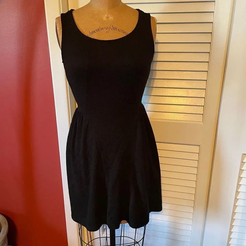 EYESHADOW | black mini dress S